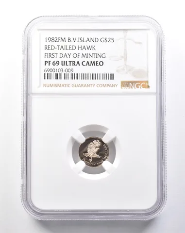 1982 FM Bahamas 25 Dollars Gold Red-Tailed Hawk FDOM PF69 UCAM NGC *5359