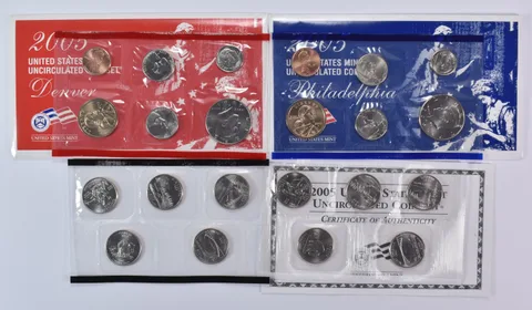 2005 Mint Set with Original Envelopes & Flatpacks (22 coins)