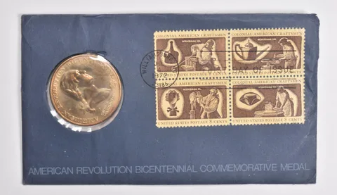 1776-1976 Bicentennial American Revolution US Mint Medal Coin Stamp Cover