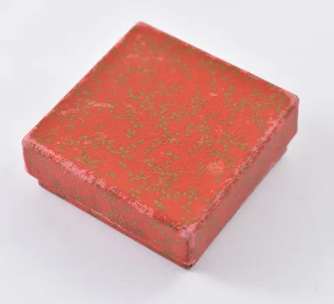 Small Red Bank Holiday US $5/$2.50 Box 1920's Gold Coin Gift Presentation *5891