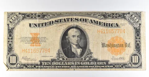 1922 $10 Gold Certificate Large Note Yellow Seal *8363