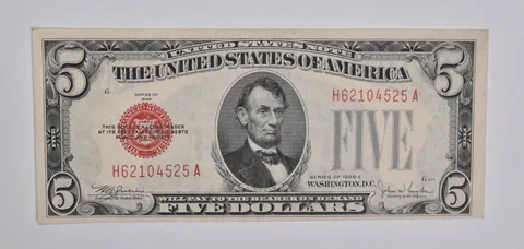 1928-E $5 United States Legal Tender Note Red Seal a5381