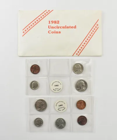 1982 Uncirculated Mint Set In Envelope *8199