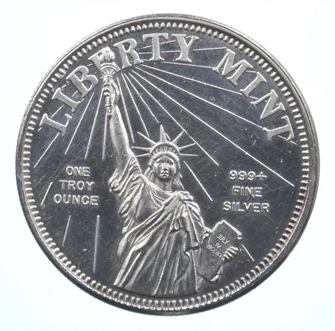 VINTAGE Art Bar/Round - Liberty Mint 1 Oz. .999 Silver - One Troy Ounce *924