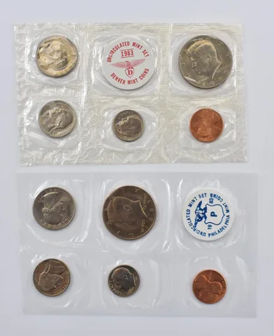 1983-P/D Uncirculated Souvenir Mint Set NO Envelope *1581