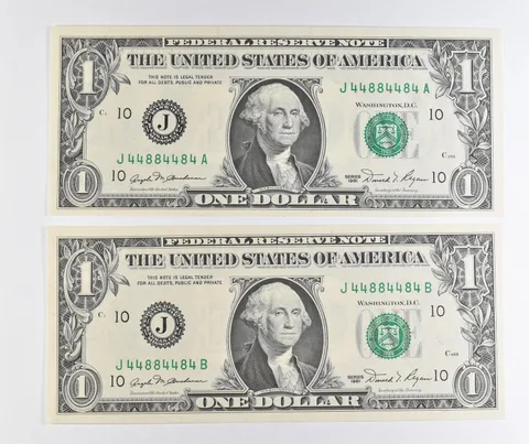 Lot (2) Matching Serial Numbers 1981 $1 Kansas City MO FRN *1728