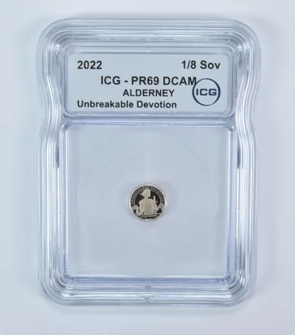 2022 Alderney 1/8 Sovereign Gold Unbreakable Devotion PR69 DCAM ICG *6012