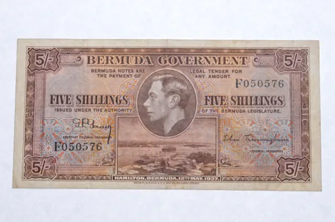 1937 Bermuda 5 Shillings - World Note *5276