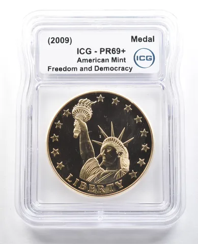 (2009) American Mint Medal Freedom And Democracy Gold Layered PR69+ ICG *4874