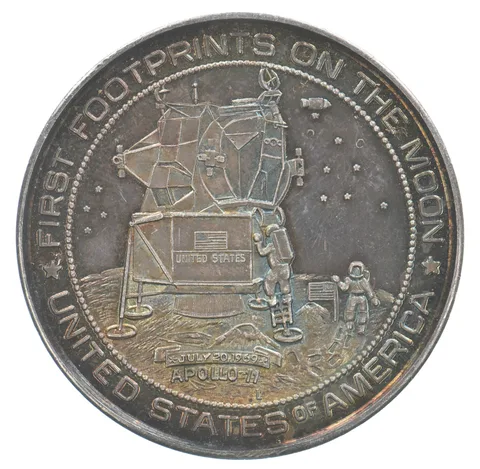 ND Apollo 11 First Footprints Medal Beautiful Tone 31.1 grams *4314