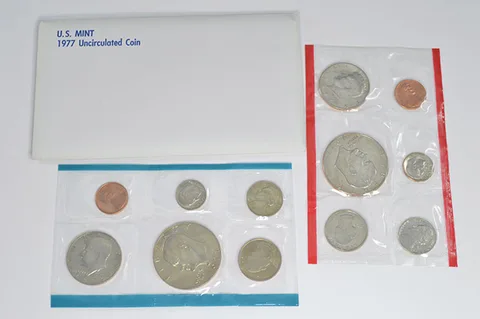 1977 Mint Set with Original Envelope & Flatpacks (12 coins)