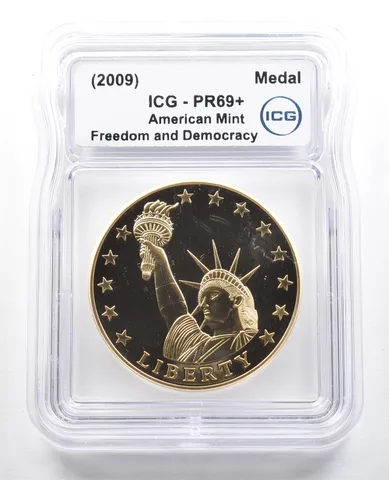 (2009) American Mint Medal Freedom And Democracy Gold Layered PR69+ ICG *4875