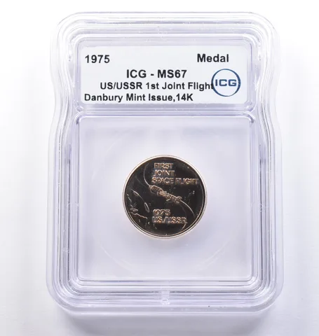 1975 US Soviet 1st Joint Flight Medal Danbury Mint Issue Gold MS67 ICG *8367
