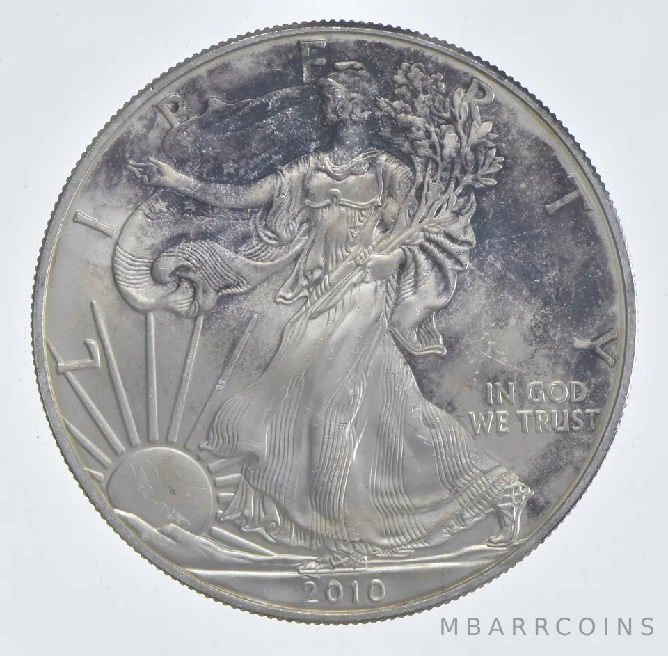 Better Date 2010 American Silver Eagle 1 Troy Oz .999 Fine Silver *584