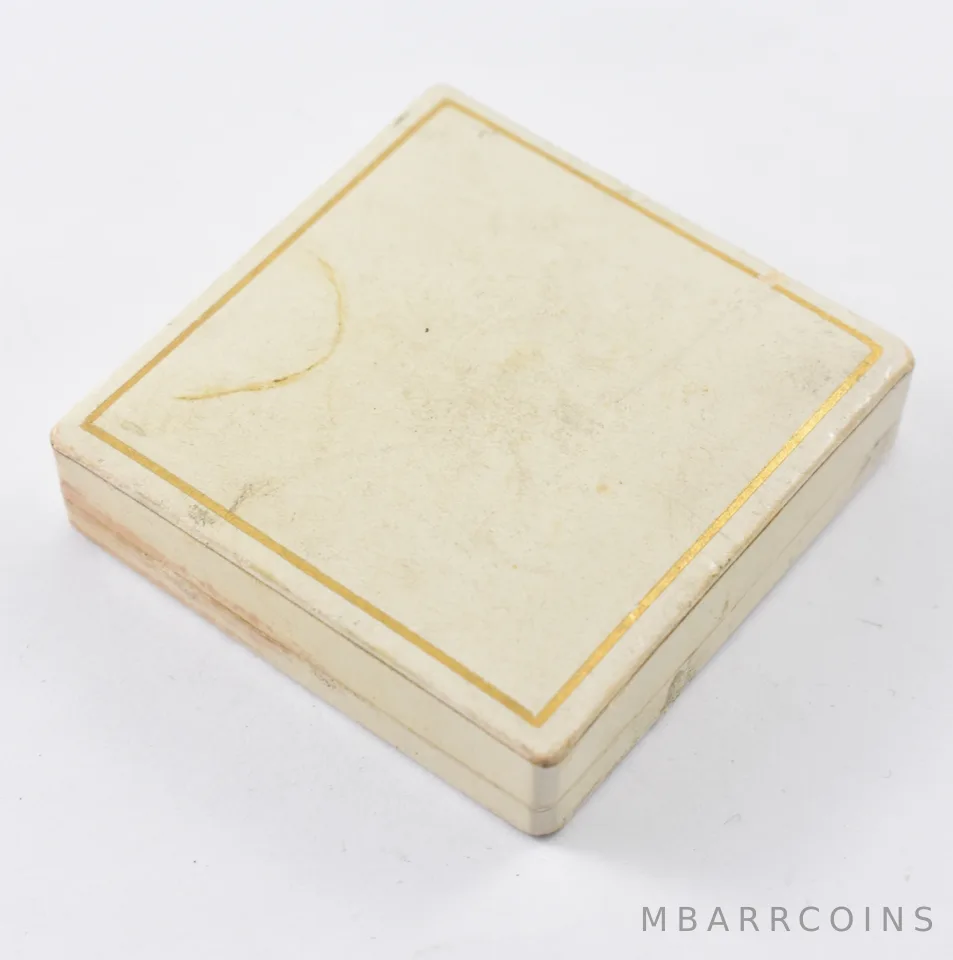 White Bank Holiday US $5/$2.50 Box 1920's Gold Coin Gift Presentation *5906