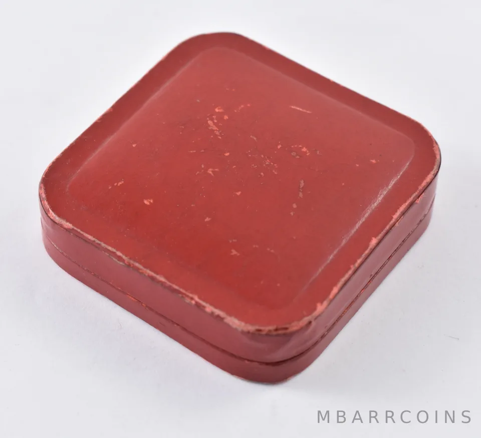 Small Red Bank Holiday US $5/$2.50 Box 1920's Gold Coin Gift Presentation *5901