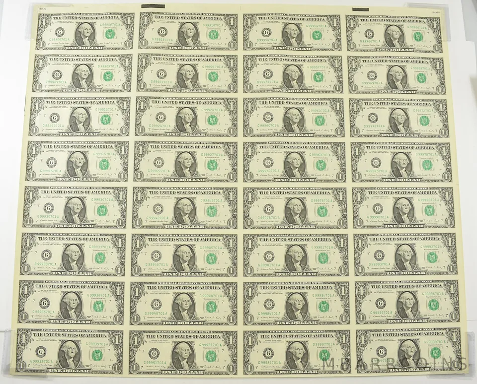 (32) 1988 $1 Chicago, IL US Fed Reserve Note Green Seal Uncut Sheet *6290